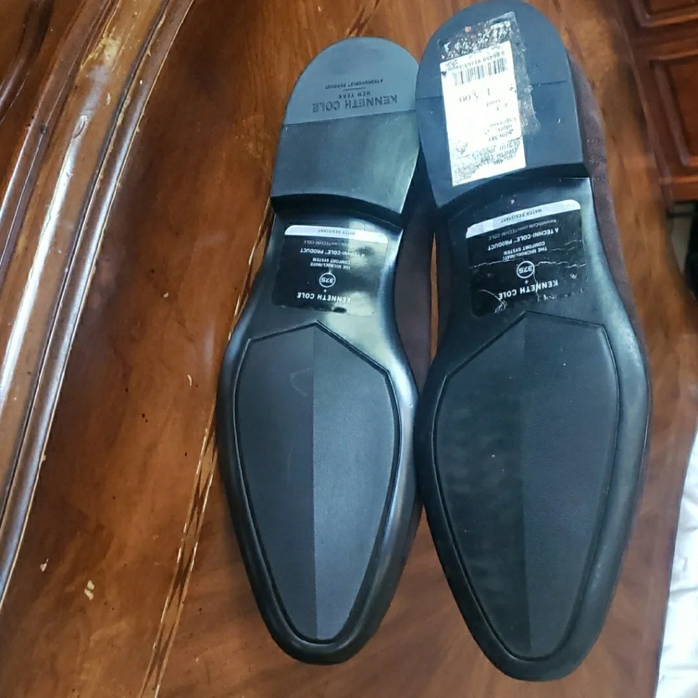 Kenneth Cole Men's Brown Suede Chukka Boots - Picture 5 of 5